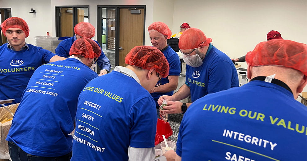 Volunteers at Feed My Starving Children
